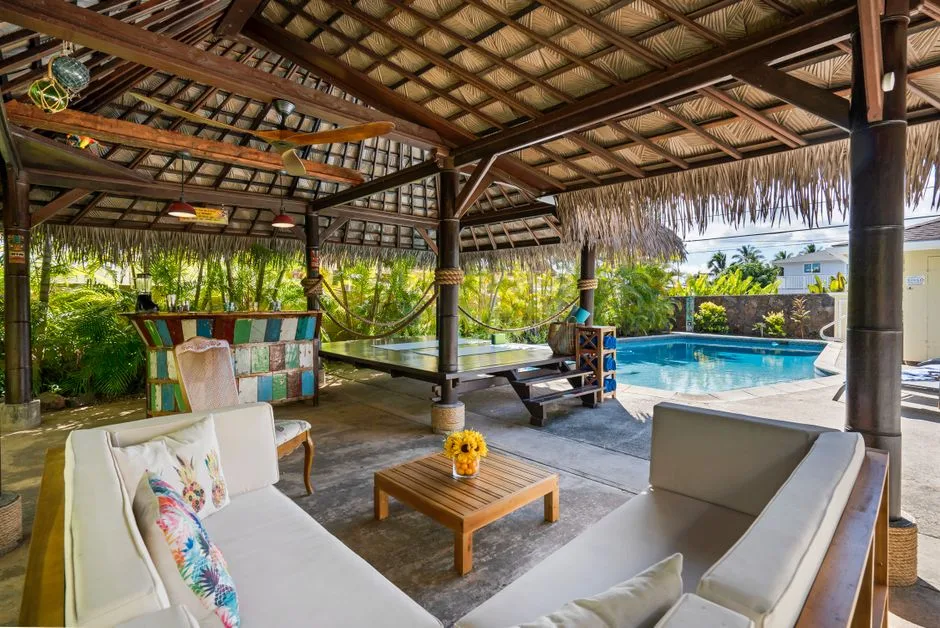 Cabana avec Rangement Intégré & Bar