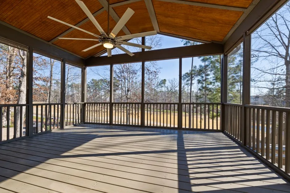 Écran Composite / Faux Bois (Zéro Entretien)