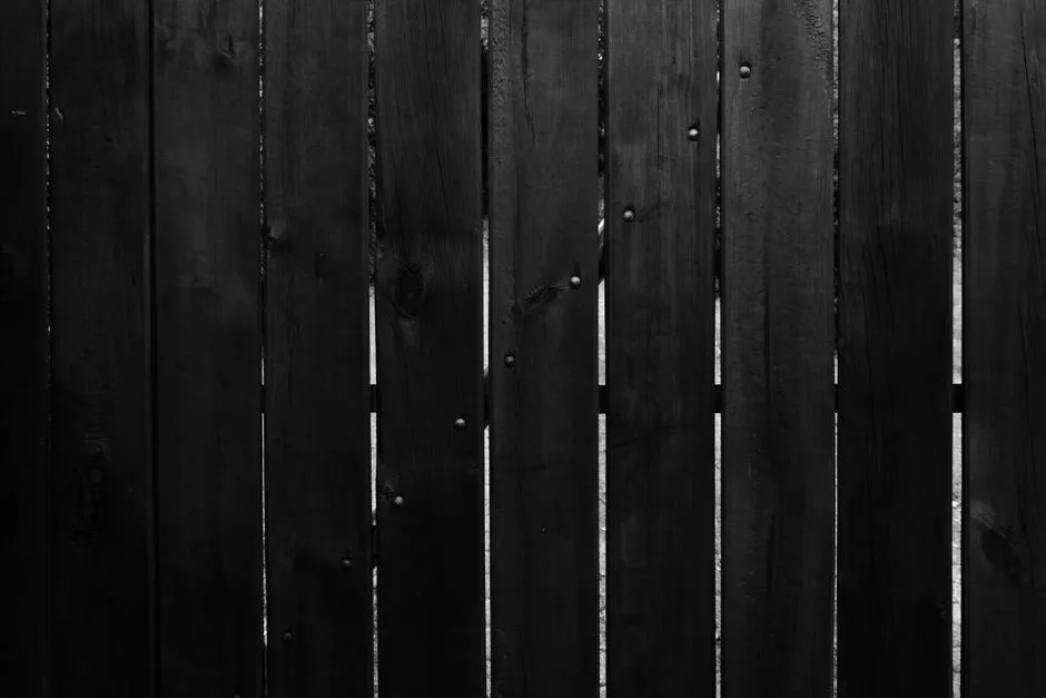 Écran de confidentialité à lames de bois horizontales