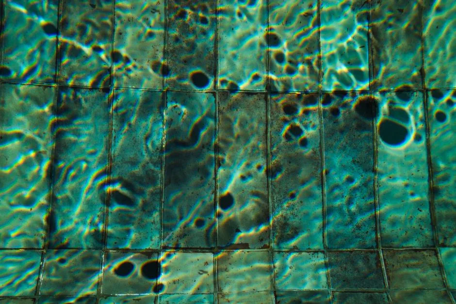 Carrelage en verre irisé