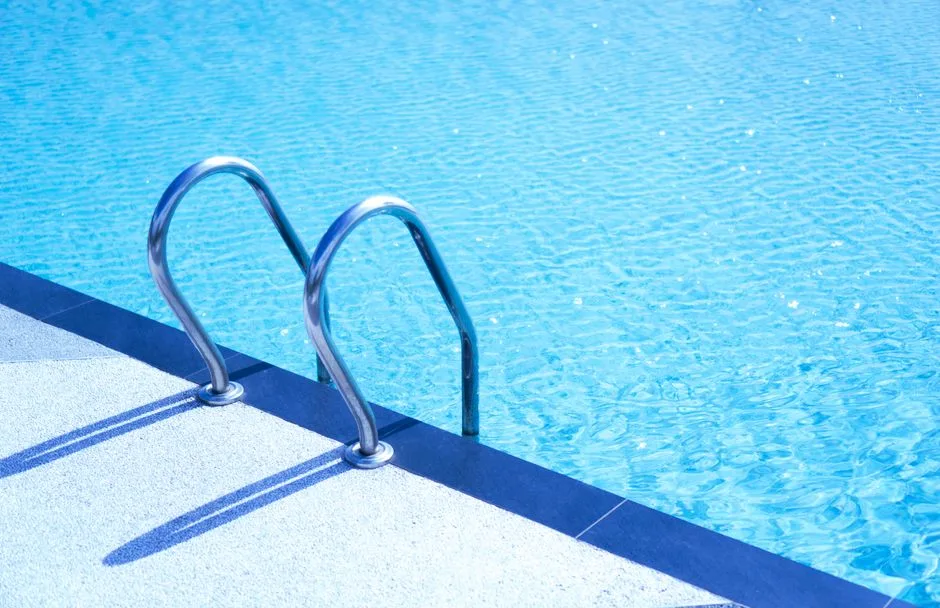 Revêtement de piscine en époxy métallisé