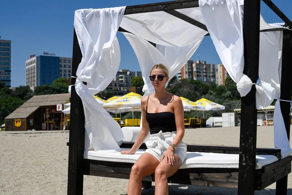 Cabana Moderne Minimaliste