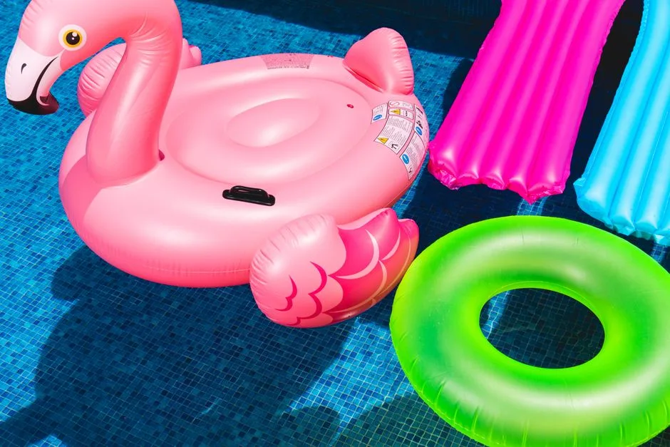 Pool Float Art: Arranging Floats as Visual Focal Points