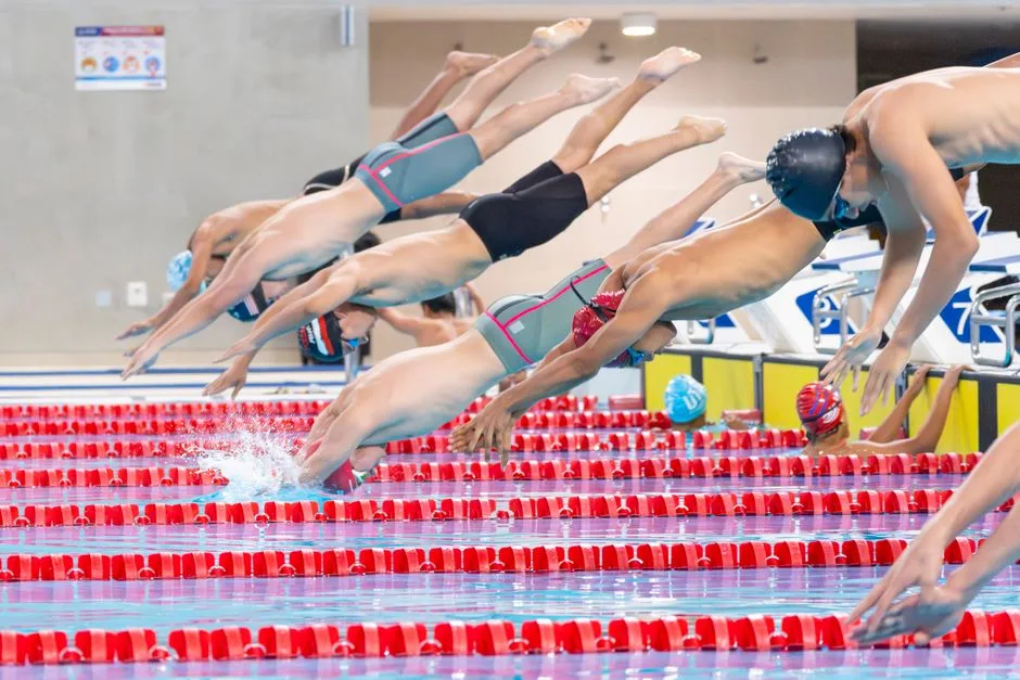 Pool Relay Races: Creative Formats Beyond Freestyle