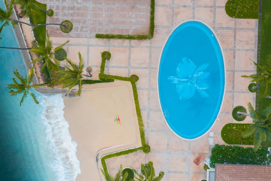 Piscine ovale traditionnelle