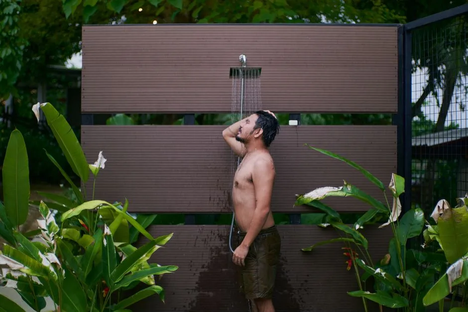 Jardin de Douche Extérieure Tropicale